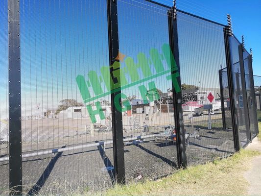 358 Ogrodzenie zabezpieczające przed wspinaczką