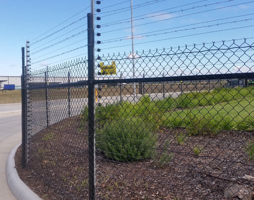 Gorąco zanurzony galwanizowany Pvc powlekany ogrodzenie łańcuchowe 2.0mm Wire Dia