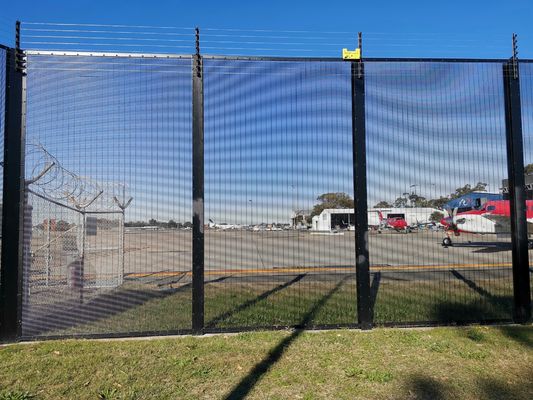 Ciężki rozmiar małe otwory spawane sieci drutowej ogrodzenie wysokiej bezpieczeństwa 358 anty wspinaczka