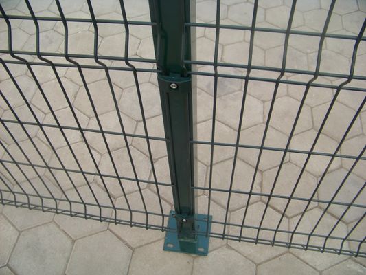 Dekoracje zewnętrzne 3D Weld Wire V Mesh Security Fencing Ochrona przed korozją