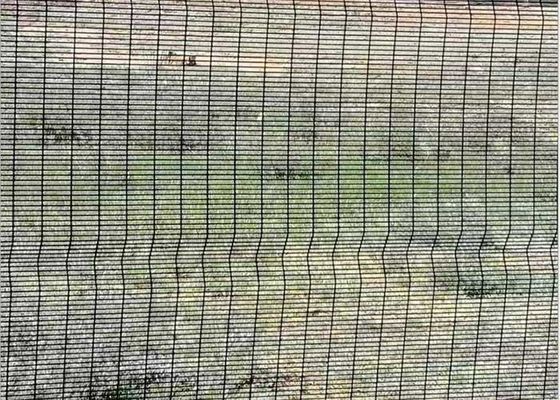 Ogrodzenie z drutu kolczastego