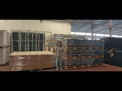 Kompaktowa bariera chroniąca krawędzie z możliwością układania w stosy