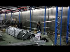 Prezentacja ogrodzenia antypoślizgowego w kolorze zielonym malowana proszkowo